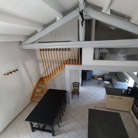Semesterbostad La Maison Du Chassezac *